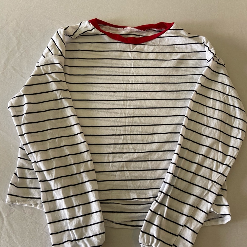 White striped long sleeve cropped top